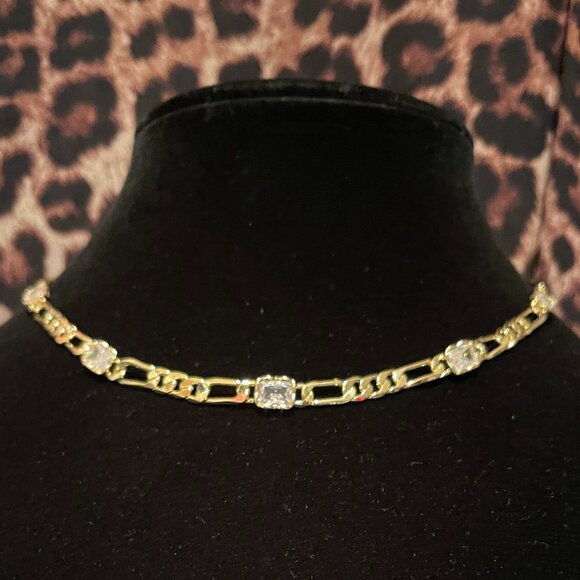 Jewelry - NWOT Chunky Thick Chain Clasp Necklace with stones